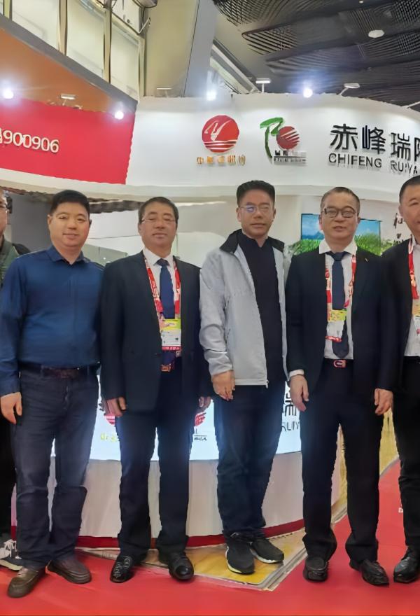 群英荟萃 彰显企业实力