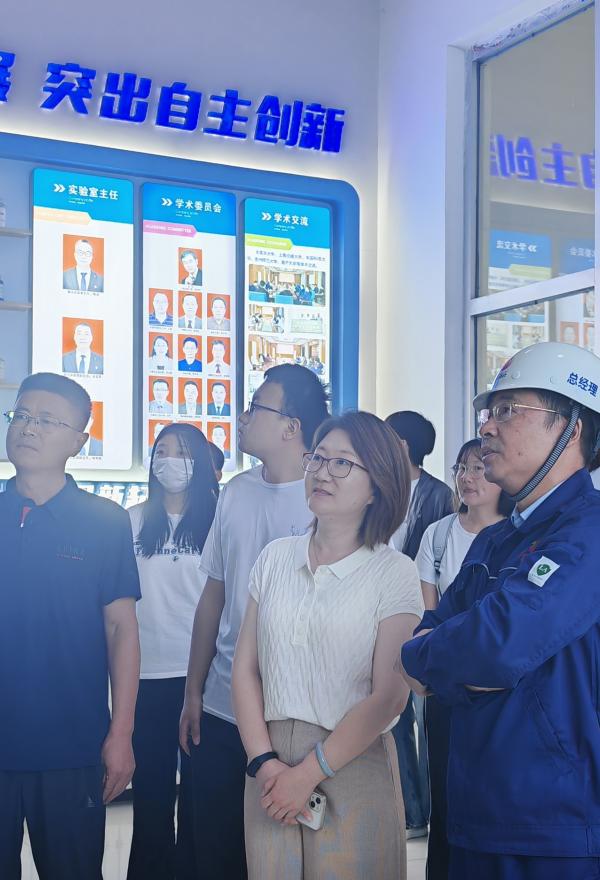 内蒙古科技大学领导赴赤峰瑞阳调研